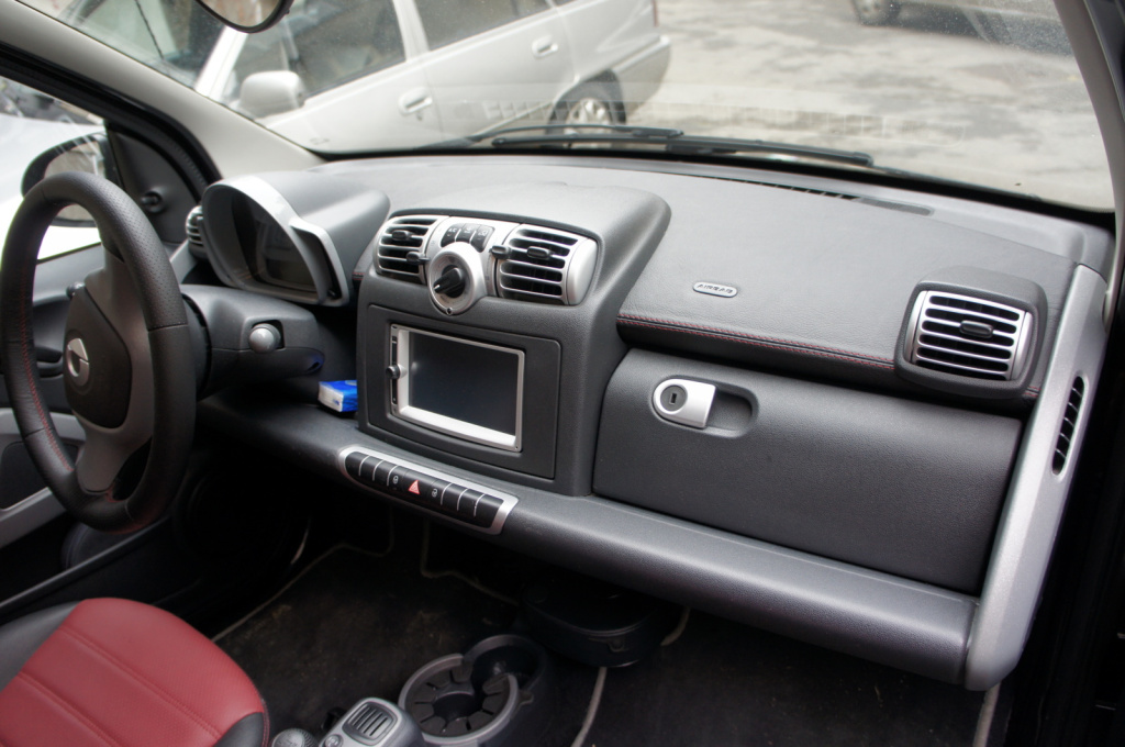 Bord auto și fețe de uși îmbrăcate în piele de Ex-Ta Auto