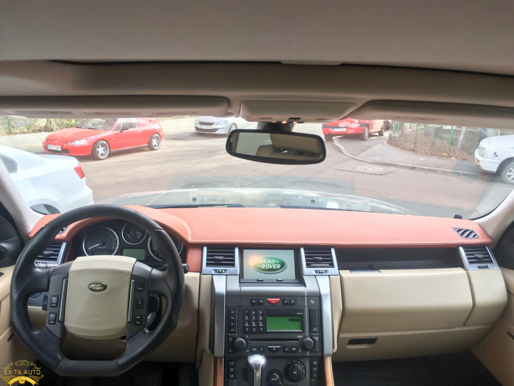 Bord auto și fețe de uși îmbrăcate în piele de Ex-Ta Auto
