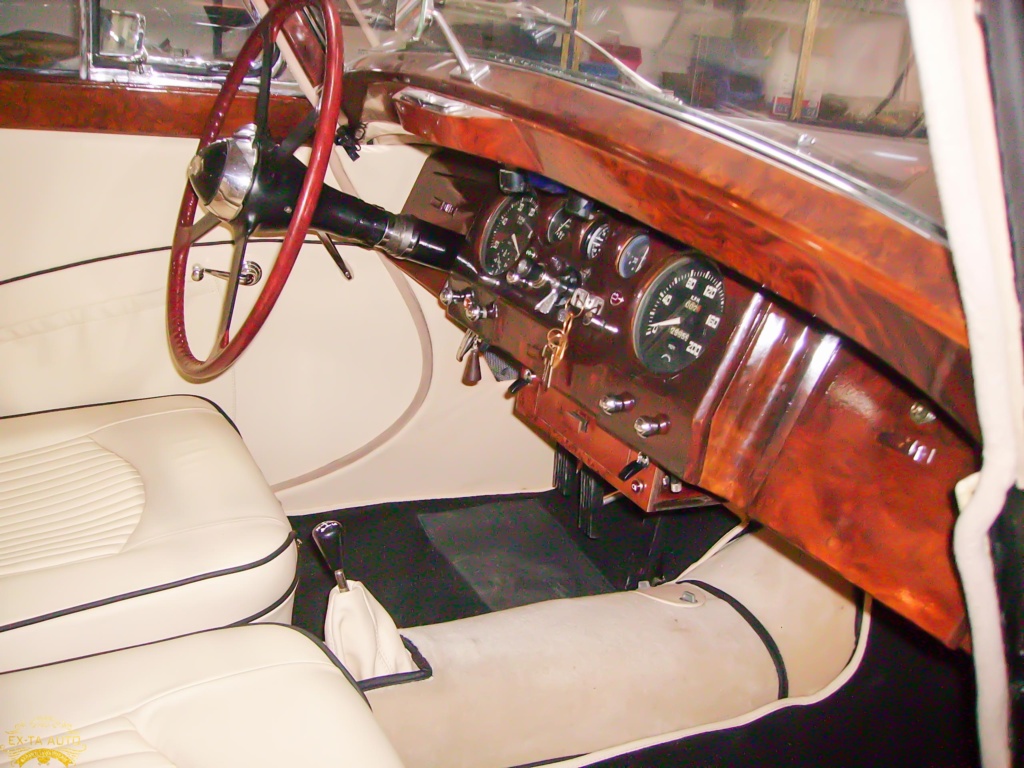 Tapițerie Jaguar clasic restaurată de Ex-Ta Auto