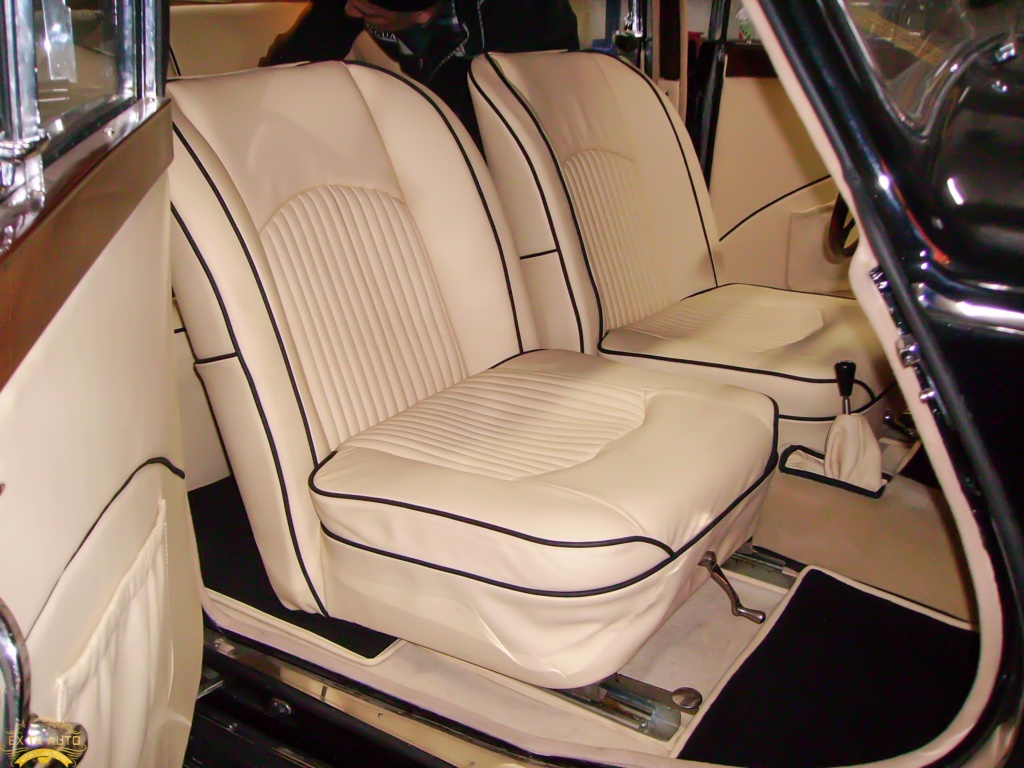 Tapițerie Jaguar clasic restaurată de Ex-Ta Auto