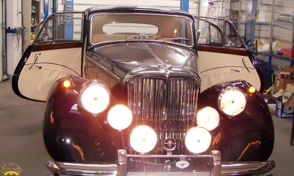 Tapițerie Jaguar clasic restaurată de Ex-Ta Auto
