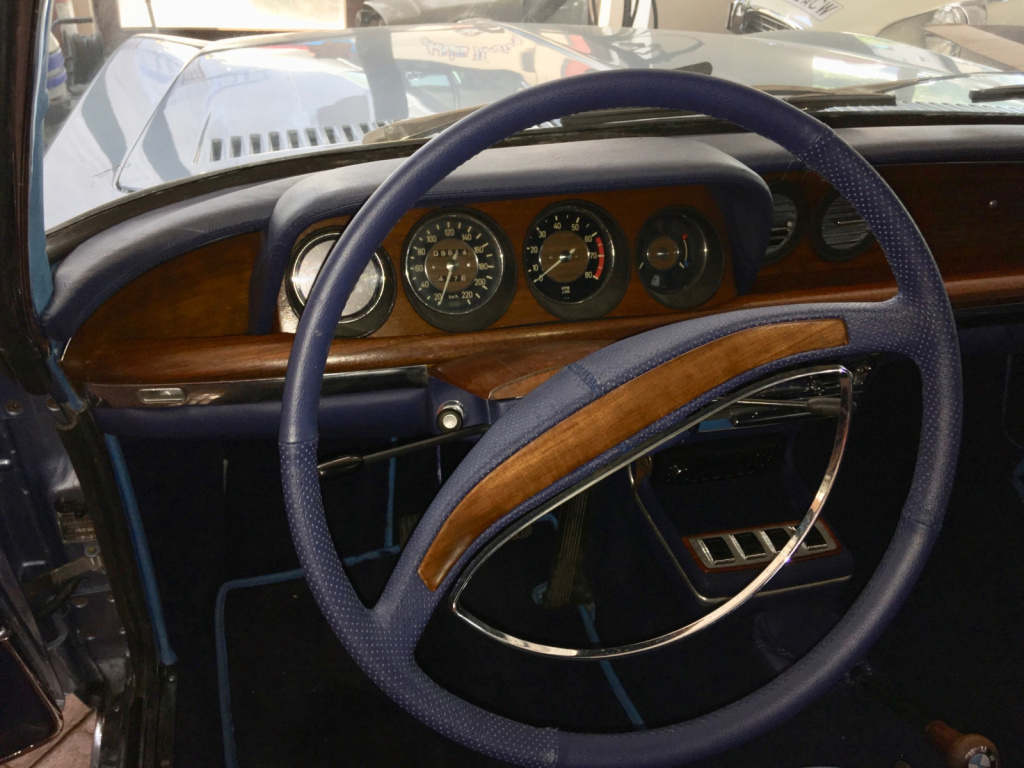 Tapițerie BMW clasic restaurată de Ex-Ta Auto