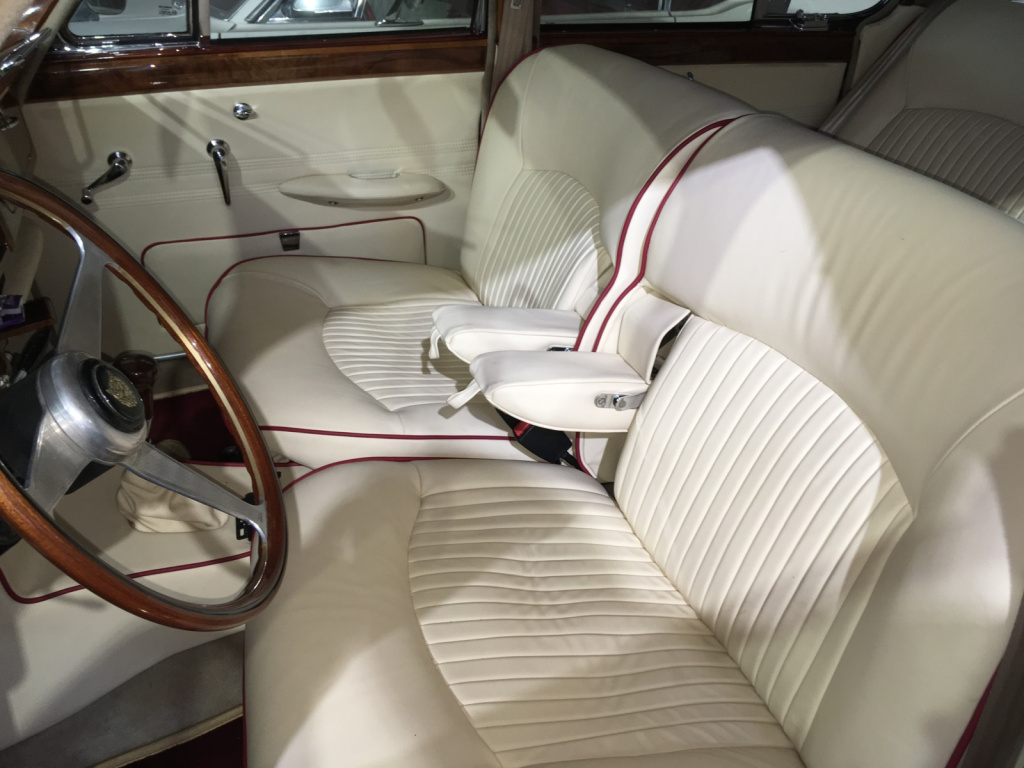 tapițerie piele naturală Rolls Royce vintage