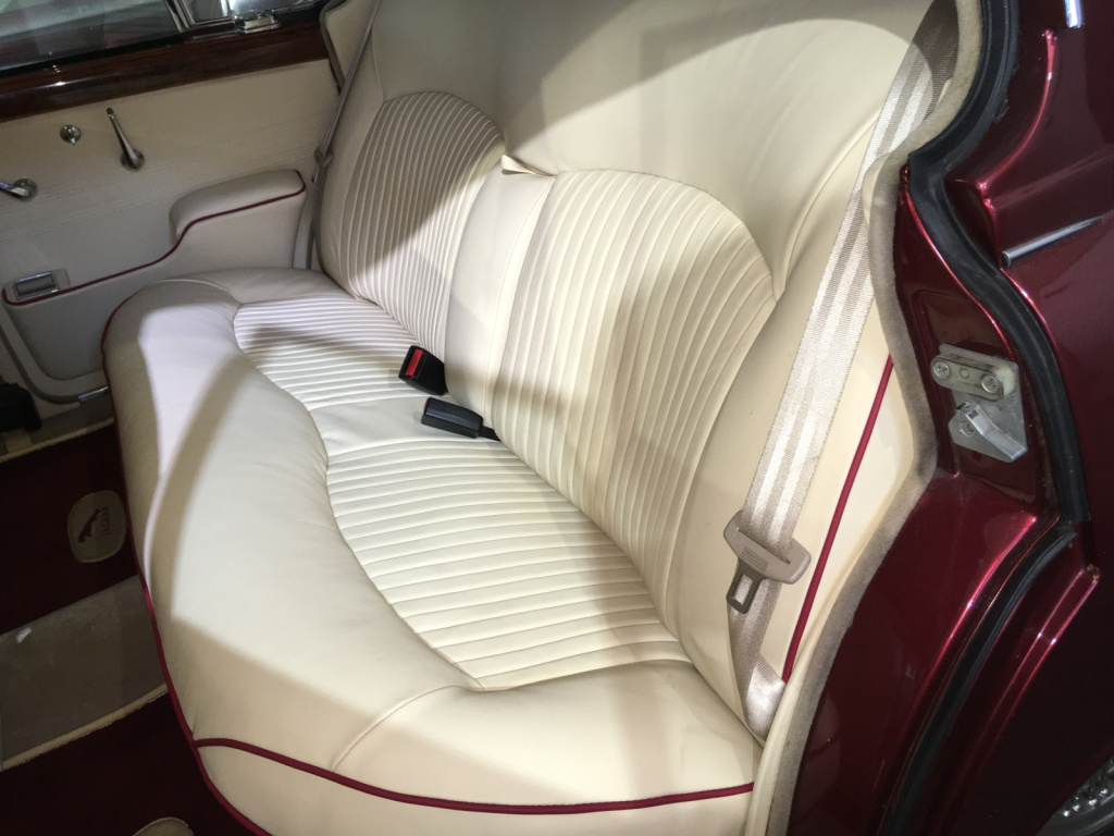 tapițerie auto banchetă Rolls Royce vintage