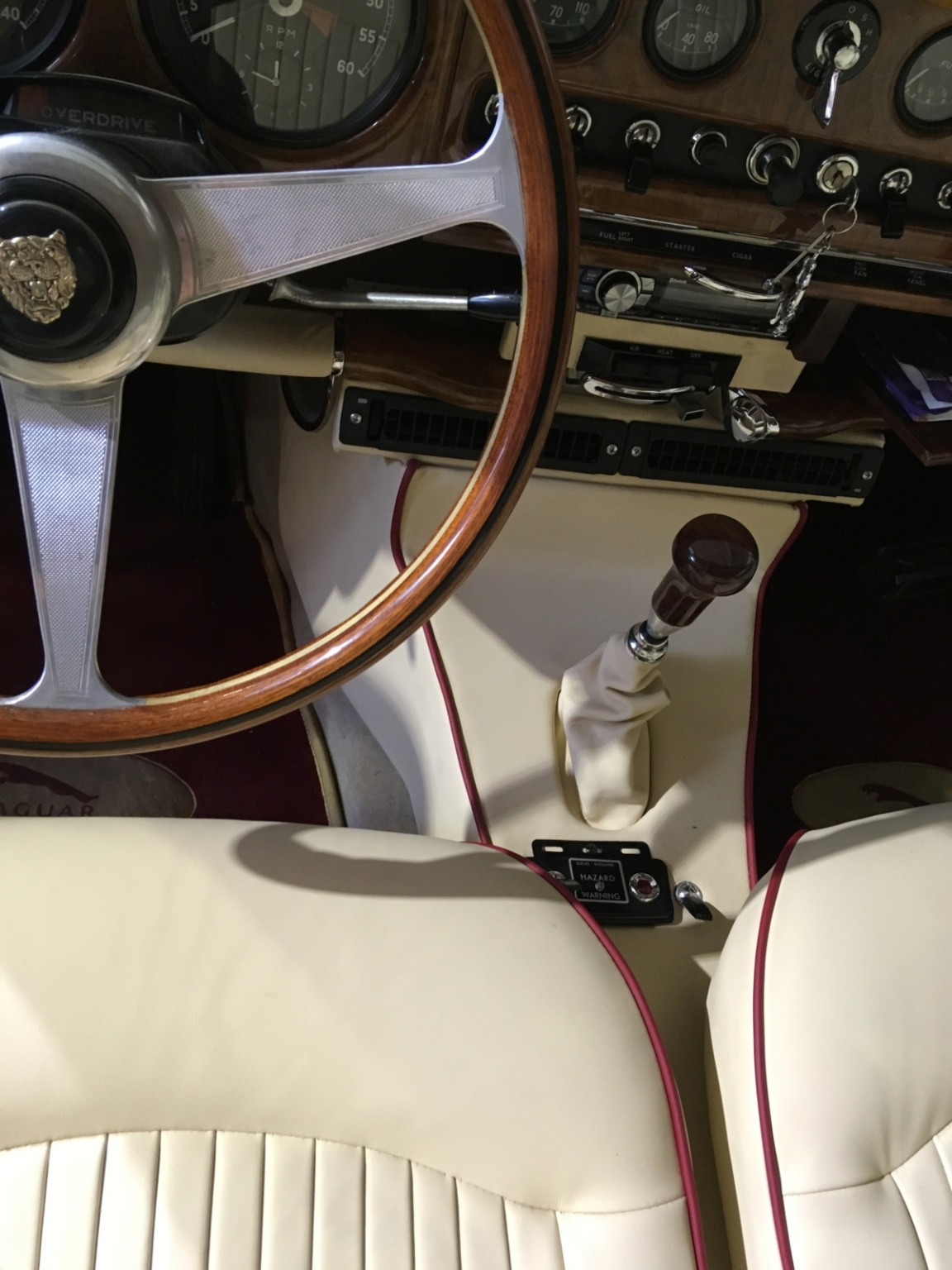 Tapițerie Jaguar clasic restaurată de Ex-Ta Auto
