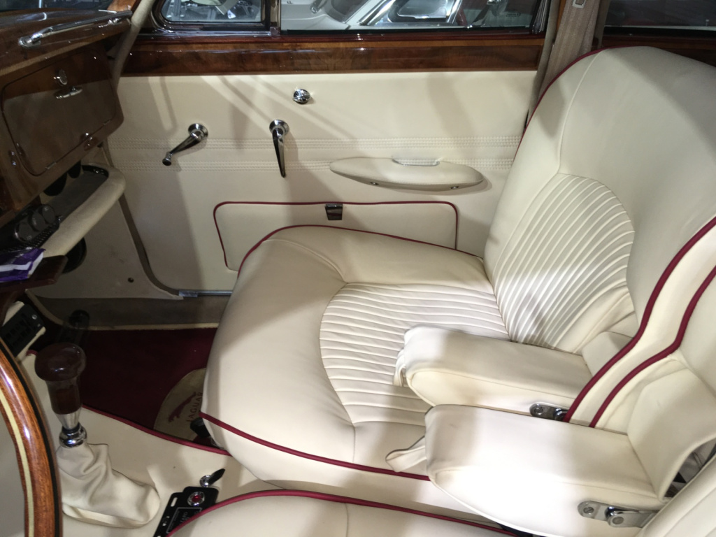 tapițerie interior Rolls Royce vintage