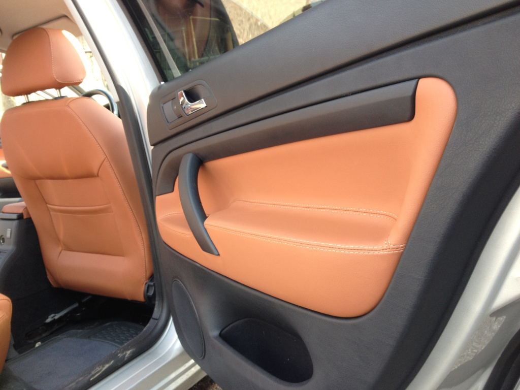 tapițerie auto usa scoda superb