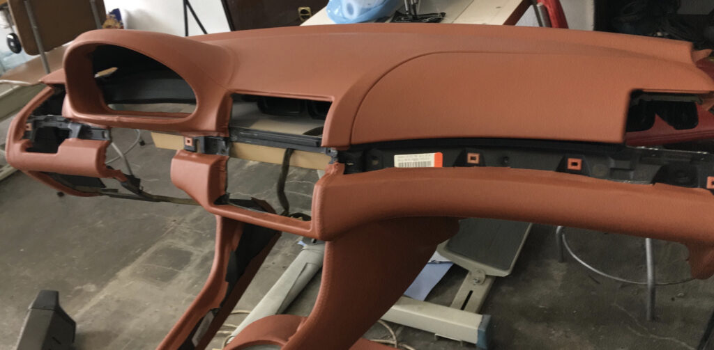 tapițerie bord bme e 46