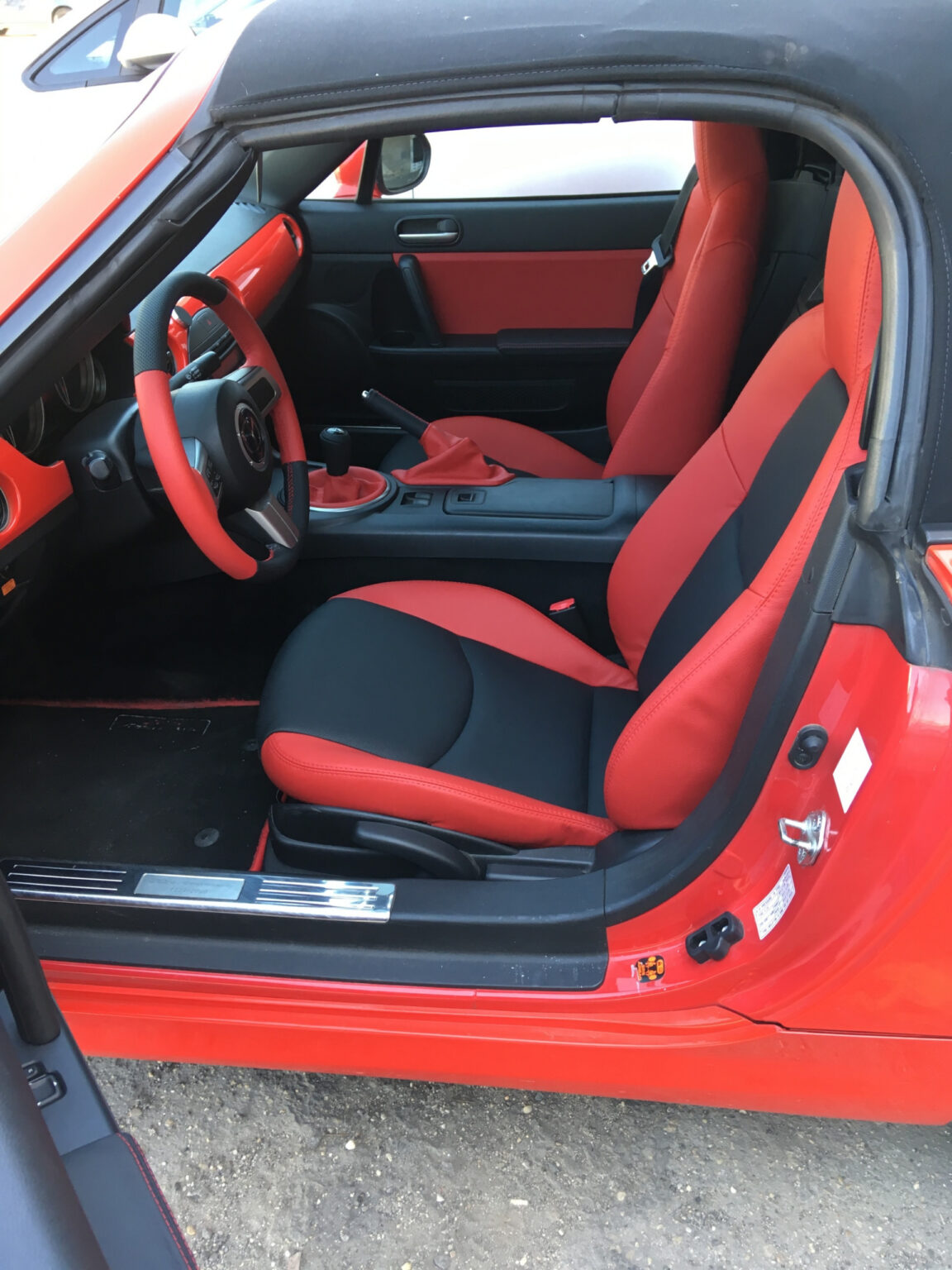 Tapițerie Mazda MX-5 realizată de Ex-Ta Auto