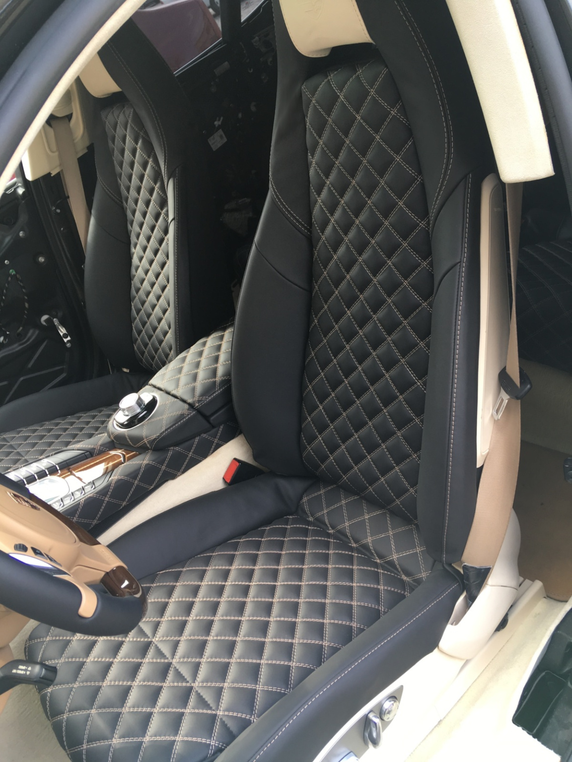 tapițerie piele porsche panamera