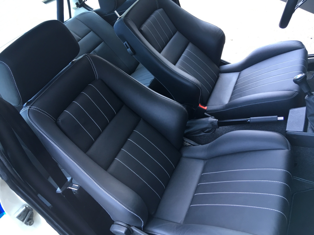 Scaune BMW clasic retapițate în piele
