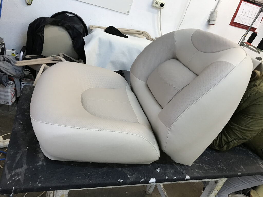 Tapițerie de ambarcațiune realizată de Ex-Ta Auto București