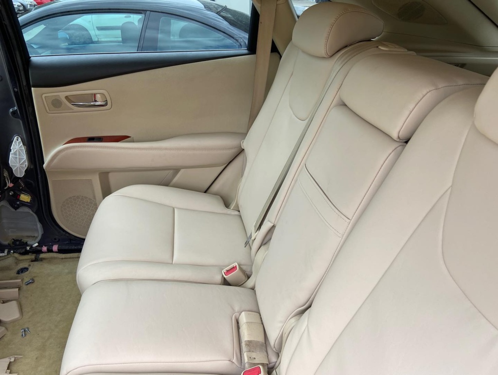 Tapițerie Lexus realizată de Ex-Ta Auto