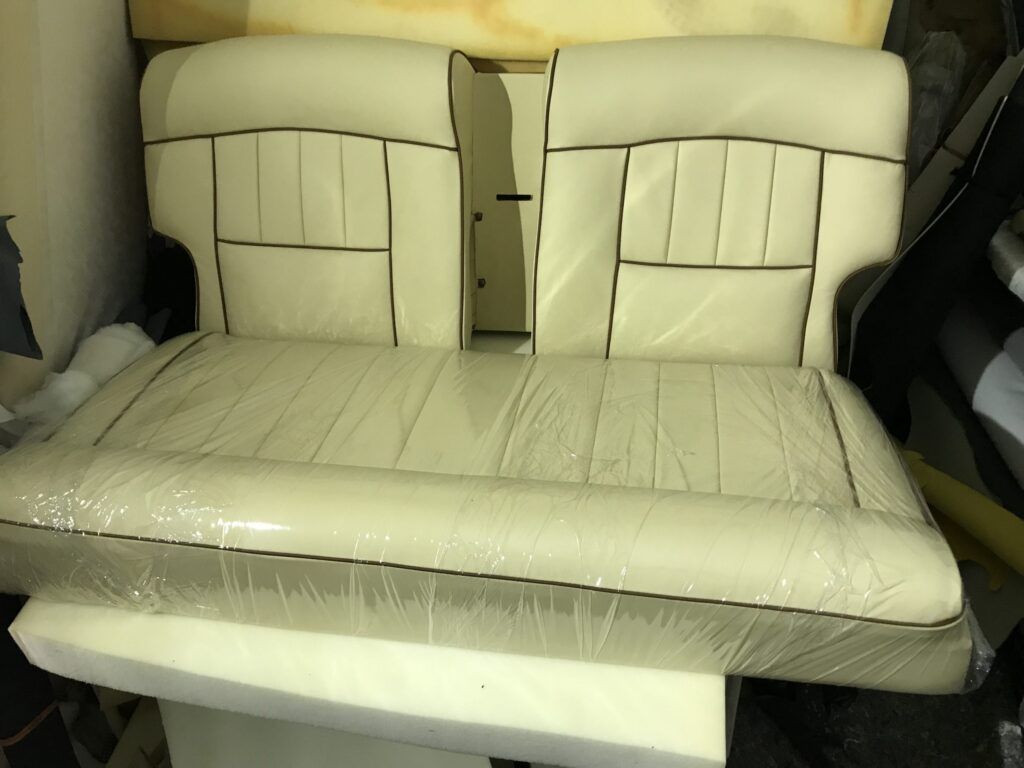 Tapițerie Rolls-Royce vintage restaurată de Ex-Ta Auto