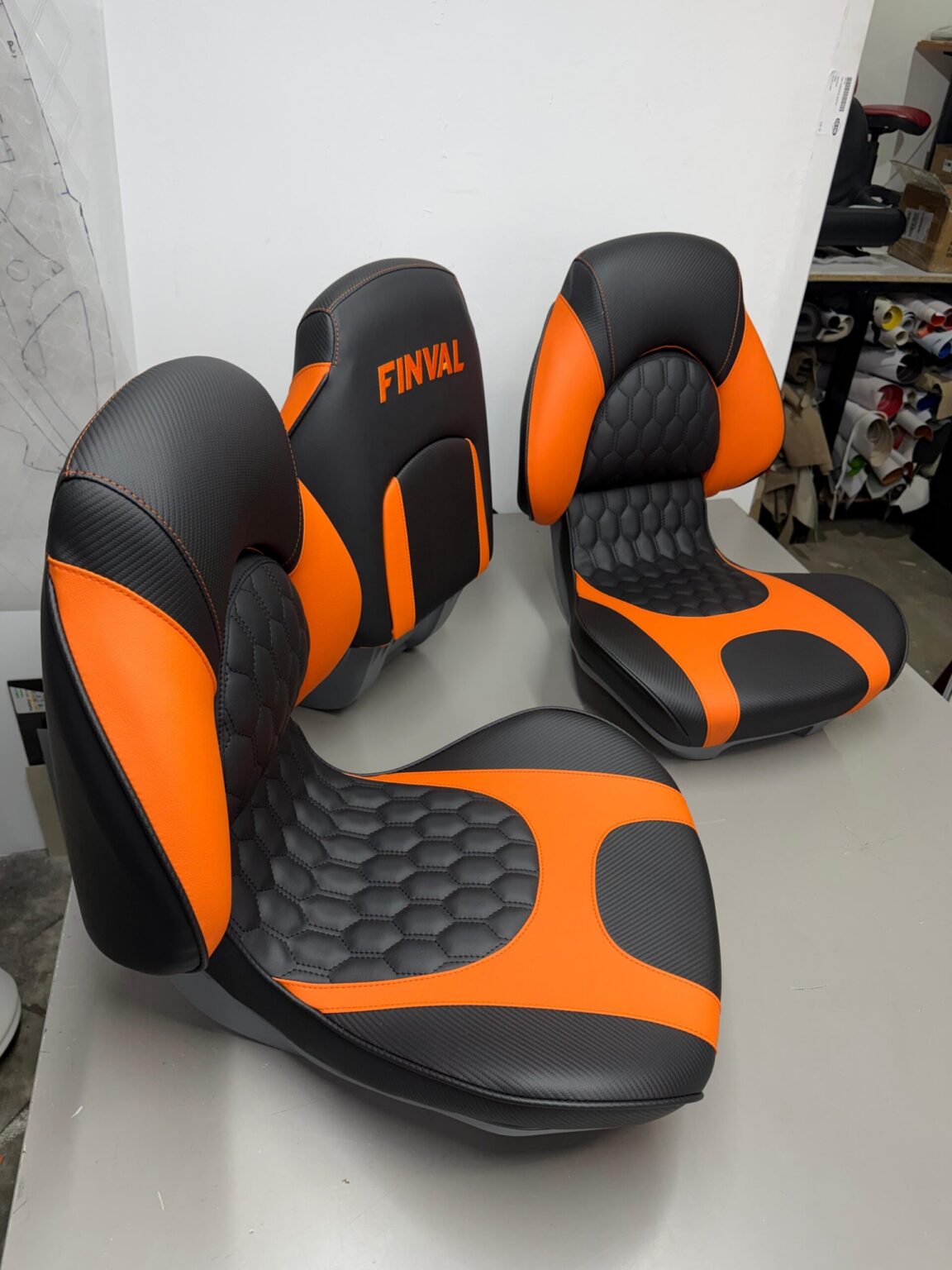 Tapițerie barcă cu materiale speciale
