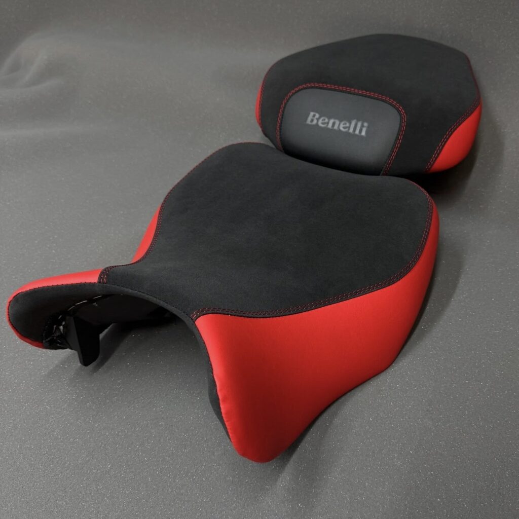 tapițerie șa moto benelli bicolora