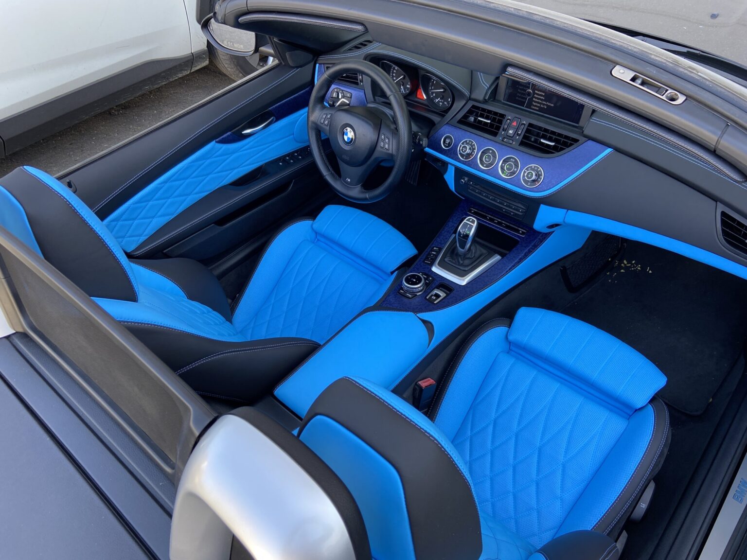 Interior auto retapițat în piele naturală, atelierul Ex-Ta Auto București