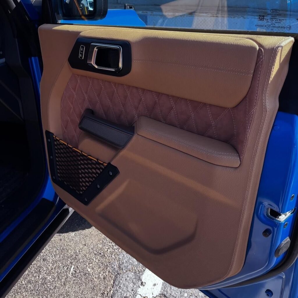 Față de ușă spate Ford Bronco în piele, cu matlasare romb